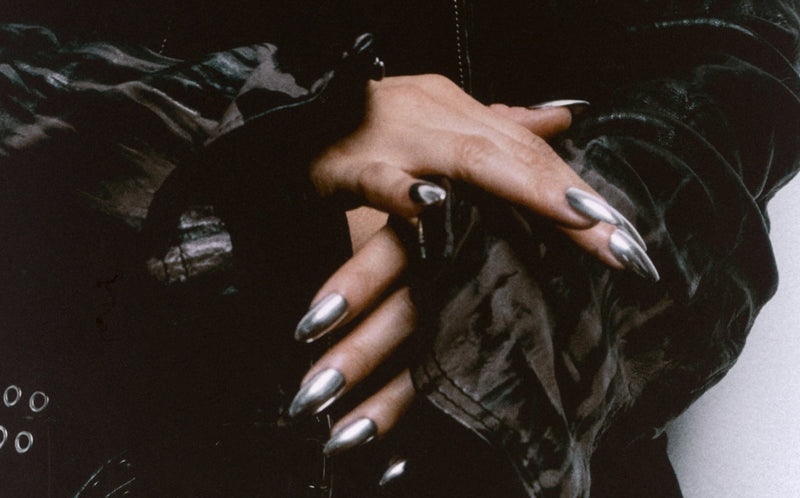 Get salon results without the appointments. These nails look like runway, apply like self-care, and lasts for weeks.